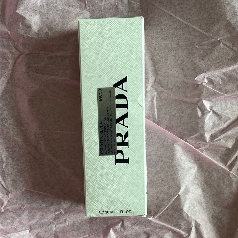 Prada Reveal Foundation